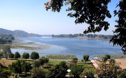 Manasabal Lake